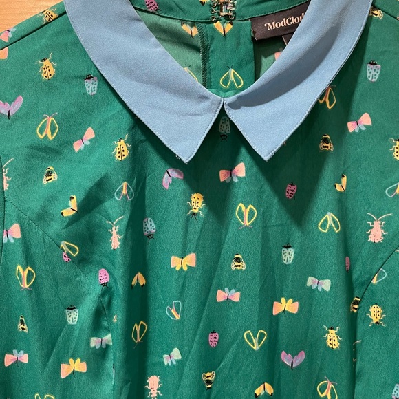 ❌Sold❌ Insect Print Collared Dress - Picture 3 of 5